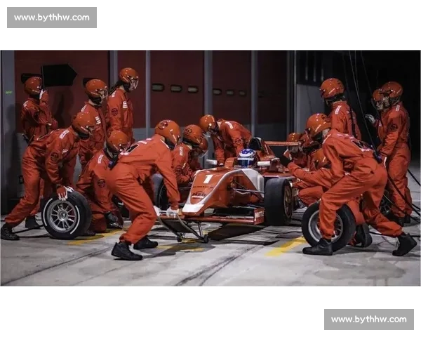 F1维修区，不仅仅是速度，更是团队协作的极致体现