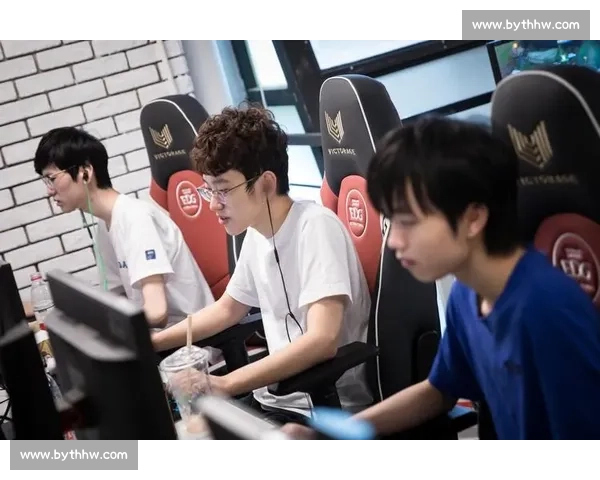 训练馆里的秘密:加拿大电竞代表队,为了梦想的日夜兼程